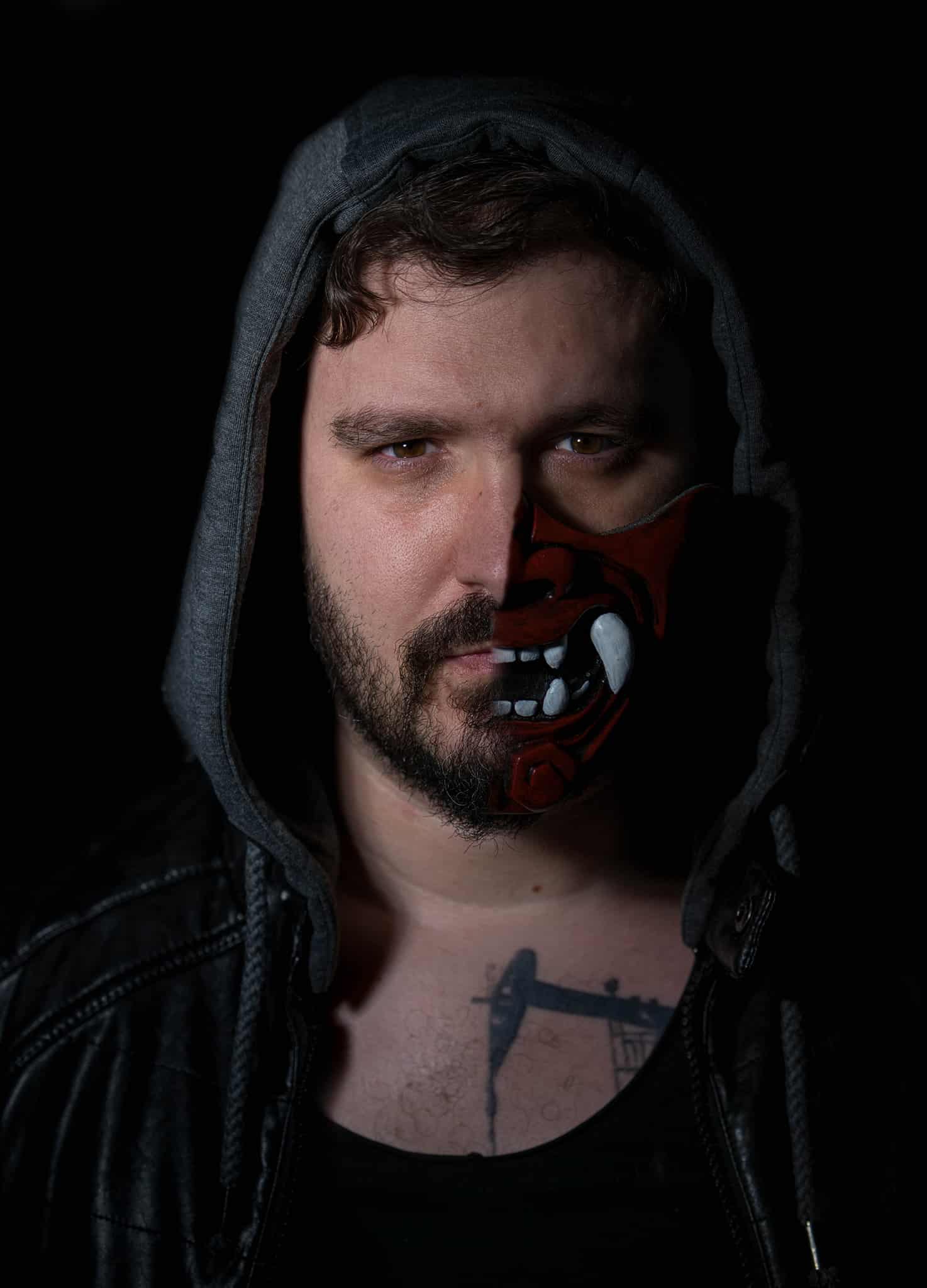 Oni ! I took these self-portraits to test my new camera